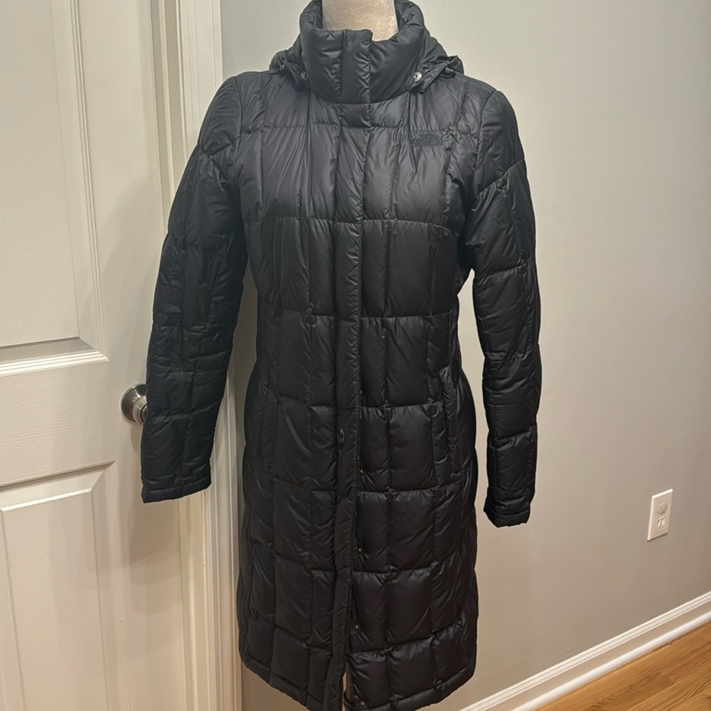 North Fqce long puffer jacket women’s small - black color